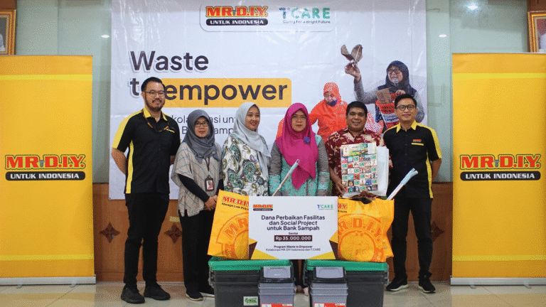 MR.D.I.Y. Indonesia dan T.CARE Tingkatkan Edukasi dan Kapasitas Komunitas Bank Sampah di Jabodetabek Melalui Program “Waste to Empower”